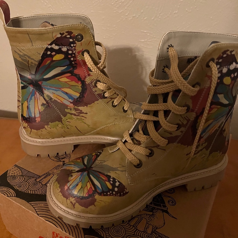 Light Beige Butterfly Boots